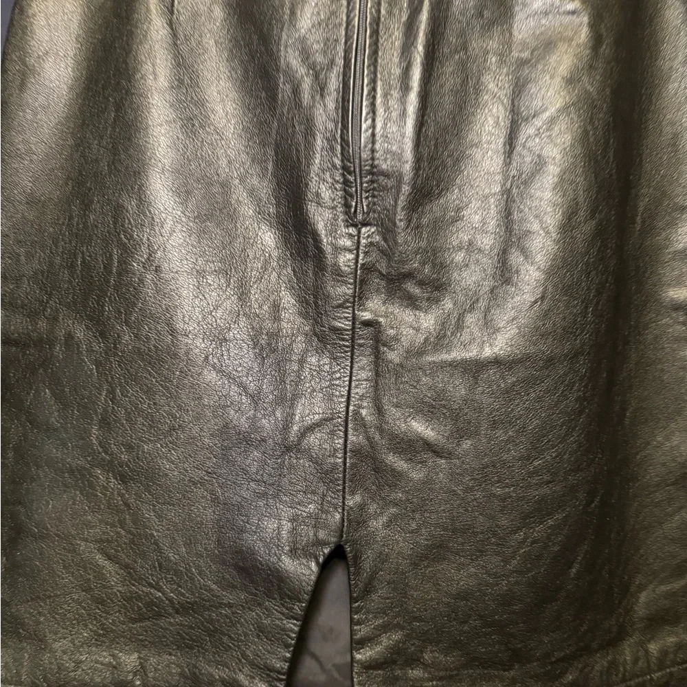 Black leather skirt - Picture 8 of 10